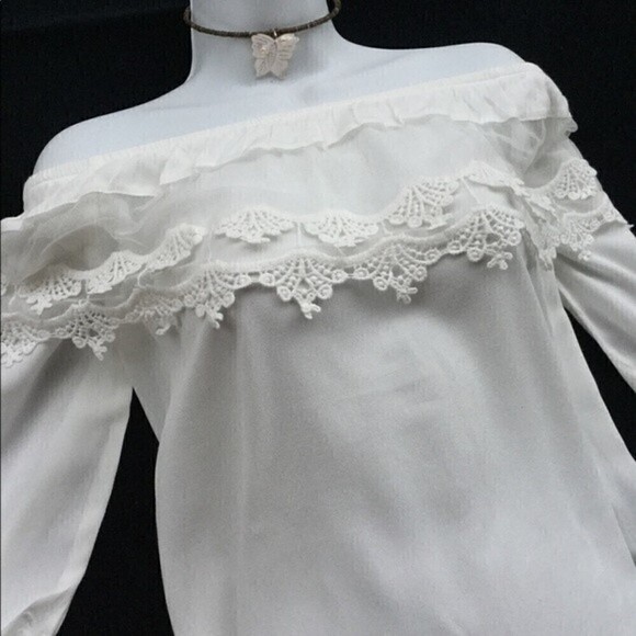 Ambiance Cold ‎ Off Shoulder White Blouse Color White Ivory Size Small - Picture 3 of 6